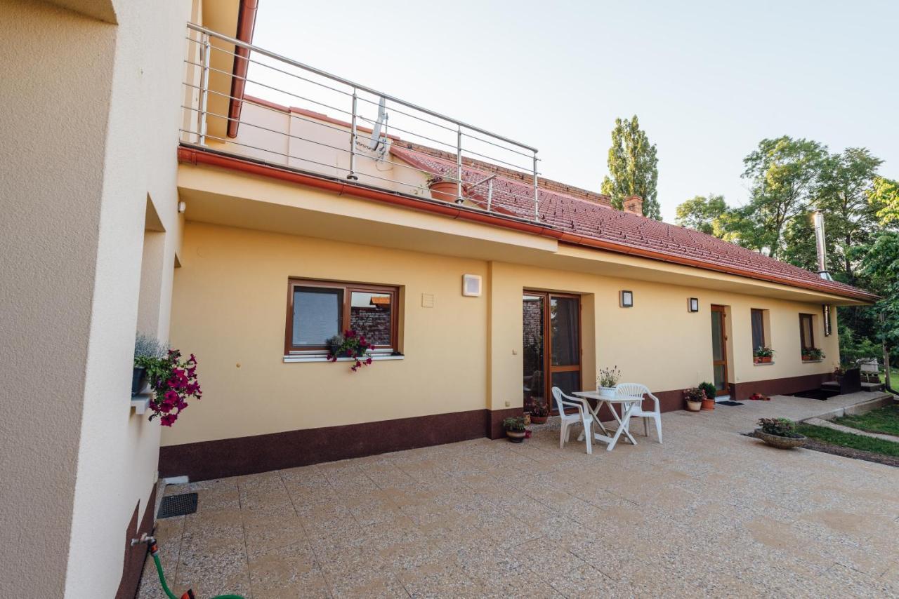 Apartman Pod Borovici Kovalovice Buitenkant foto